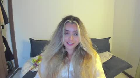 Snapshot of ary_cam230 chatting on 05/16/26, 12:29 Zahaara online show from 05/16/26, 12:29