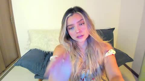 Snapshot of ary_cam230 chatting on 06/05/26, 11:21 Zahaara online show from 06/05/26, 11:21