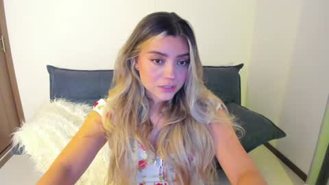 Snapshot of ary_cam230 chatting on 07/13/26, 10:23 Zahaara online show from 07/13/26, 10:23