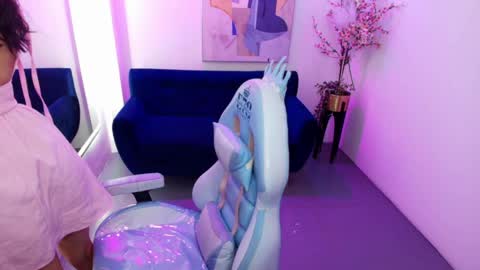 ARY.  online show from 04/23/26, 11:42