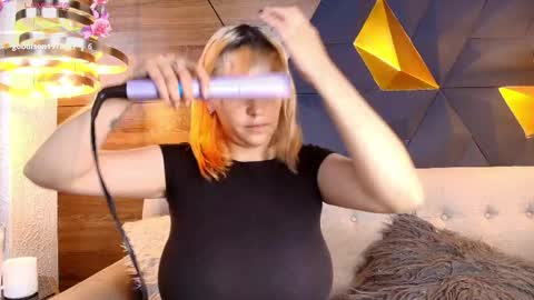 sofia online show from 04/20/26, 11:02