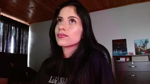 Snapshot of ary_pieerce chatting on 11/19/25, 08:42 Independent Model online show from 11/19/25, 08:42