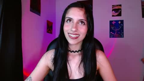   Independent Model online show from 04/23/26, 10:45