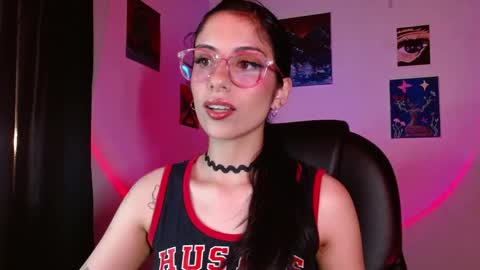   Independent Model online show from 04/24/26, 10:45