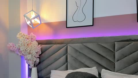 ARY THOMPSON online show from 01/13/25, 08:15