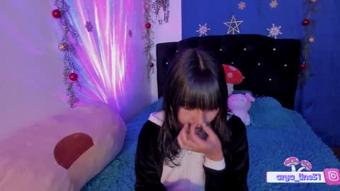 Snapshot of arya_line chatting on 12/19/24, 12:02 Arys online show from 12/19/24, 12:02