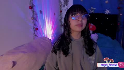 Snapshot of arya_line chatting on 12/20/24, 01:36 Arys online show from 12/20/24, 01:36