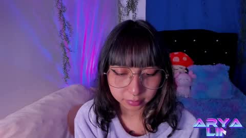 Snapshot of arya_line chatting on 01/17/25, 06:57 Arys online show from 01/17/25, 06:57