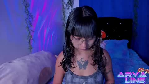 Snapshot of arya_line chatting on 01/18/25, 01:52 Arys online show from 01/18/25, 01:52