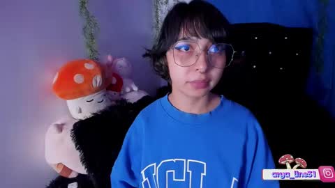 Snapshot of arya_line chatting on 02/22/25, 01:22 Arys online show from 02/22/25, 01:22