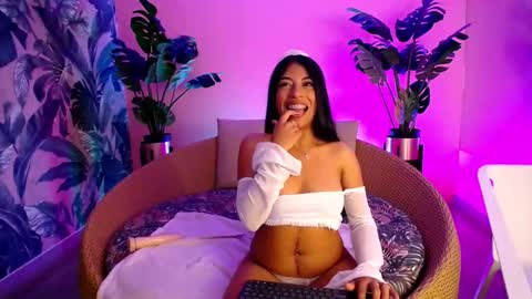 Snapshot of arya_noir chatting on 02/19/26, 09:00 Arya online show from 02/19/26, 09:00