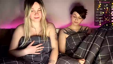 Snapshot of arya_stark7 chatting on 12/27/24, 06:14 Arya brunett and Cassie blond online show from 12/27/24, 06:14