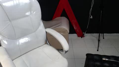 aryahmoon online show from 02/18/26, 09:33