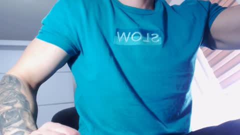 Snapshot of aryanaian1 chatting on 03/12/25, 10:37 AryanAian1 online show from 03/12/25, 10:37