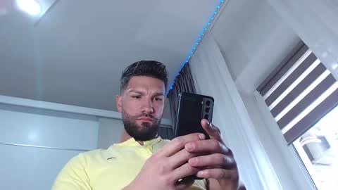 AryanAian1 online show from 11/04/25, 10:25