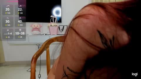 Snapshot of as_eva chatting on 12/13/24, 08:15 Eva online show from 12/13/24, 08:15