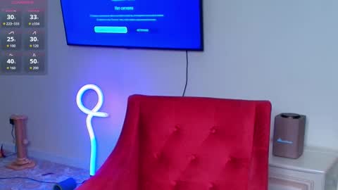 Snapshot of as_eva chatting on 10/15/25, 03:01 Eva online show from 10/15/25, 03:01