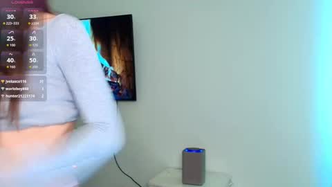 Snapshot of as_eva chatting on 10/31/25, 04:24 Eva online show from 10/31/25, 04:24