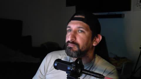 Snapshot of asanator101 chatting on 09/09/25, 02:55 devilPup75 online show from 09/09/25, 02:55