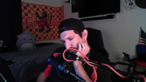Snapshot of asanator101 chatting on 09/17/25, 01:07 devilPup75 online show from 09/17/25, 01:07