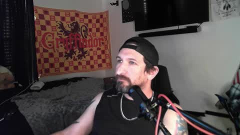 Snapshot of asanator101 chatting on 10/11/25, 01:42 devilPup75 online show from 10/11/25, 01:42