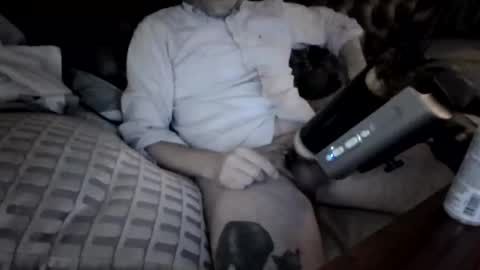 aschke online show from 10/25/25, 07:19