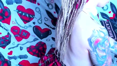 Snapshot of ash_dest1ny chatting on 12/09/24, 08:44 Ash online show from 12/09/24, 08:44