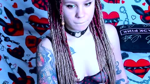 Snapshot of ash_dest1ny chatting on 12/24/24, 09:44 Ash online show from 12/24/24, 09:44