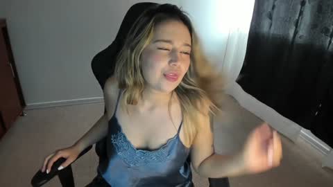 ash_smith1 online show from 01/08/25, 01:42