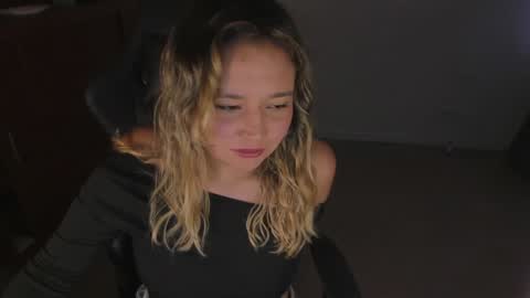 ash_smith1 online show from 01/10/25, 10:25