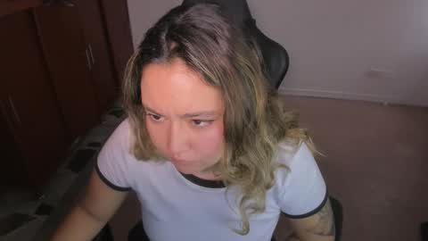 ash_smith1 online show from 01/14/26, 09:31