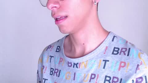 Snapshot of ash_v1 chatting on 02/12/25, 02:43 Ash online show from 02/12/25, 02:43