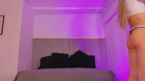 Snapshot of ash_valentine chatting on 07/18/26, 07:50 ash_valentine online show from 07/18/26, 07:50
