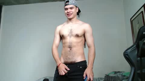 Snapshot of ash_wingrant chatting on 01/25/25, 10:19 ash_wingrant online show from 01/25/25, 10:19