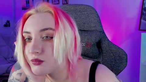 AshleyAshe  online show from 02/12/25, 08:50