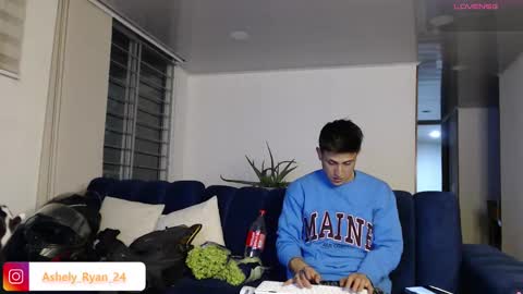 Snapshot of ashely_ryan24 chatting on 03/04/25, 12:29 Ashley And Ryan online show from 03/04/25, 12:29