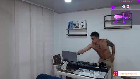 Ashley And Ryan  online show from 01/11/26, 10:37