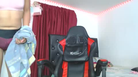 ashelyhots9inches online show from 02/14/26, 04:04