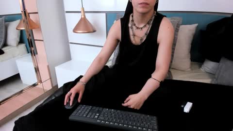 Ashkoreh online show from 03/12/26, 11:00