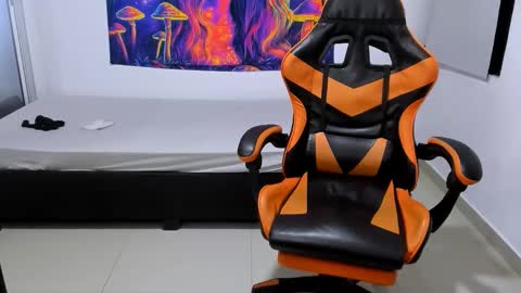 Snapshot of ashlan_king chatting on 09/12/25, 03:28 ashlan_king online show from 09/12/25, 03:28