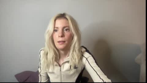 Ashlee online show from 01/16/26, 02:26