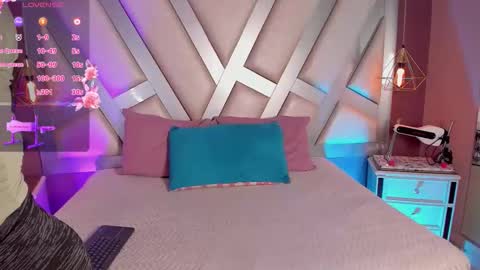 Snapshot of ashleey_bell_ chatting on 04/24/26, 11:56 Ashley online show from 04/24/26, 11:56