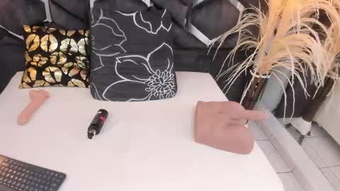 ashley_7777 online show from 02/14/25, 05:36