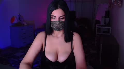   Yasmina   online show from 12/09/24, 04:12