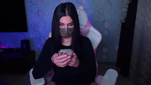   Yasmina   online show from 09/17/25, 04:47