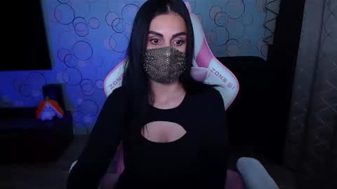   Yasmina   online show from 10/06/25, 09:07