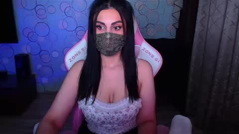   Yasmina   online show from 11/21/25, 05:17