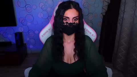   Yasmina   online show from 12/05/25, 03:26