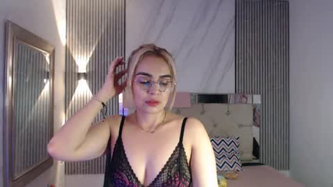 ashley__tylor online show from 04/08/26, 03:39
