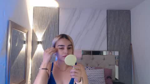 Snapshot of ashley__tylor chatting on 05/12/26, 04:26 ashley__tylor online show from 05/12/26, 04:26